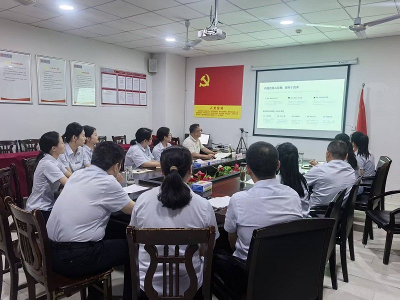 提升员工新闻写作与摄影实操能力